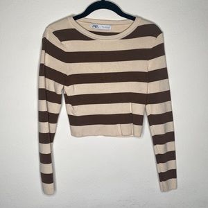 Long sleeve crop top